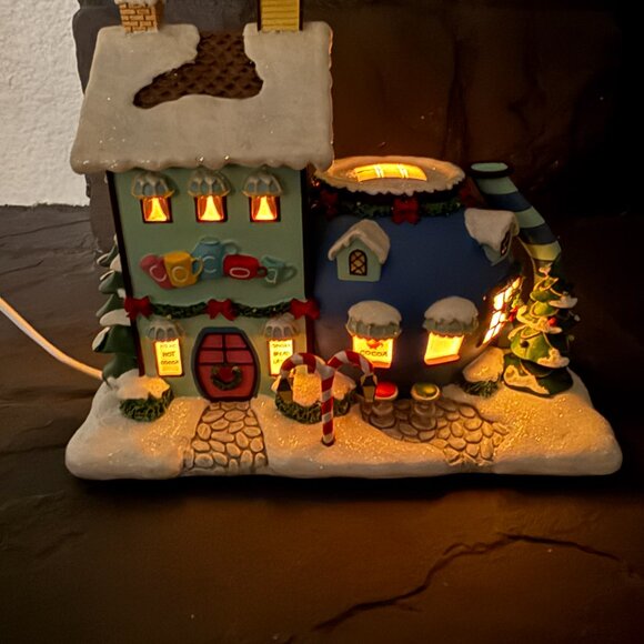 Hawthorne Village - "Cocoa Cafe" Piece - Picture 6 of 8